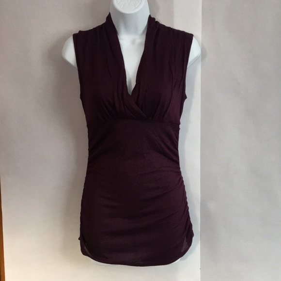 Express v-neck top with side rushing - Picture 1 of 1